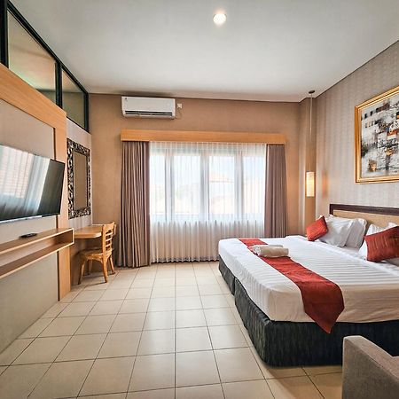 Svarna Suites Seminyak Екстериор снимка